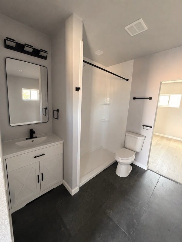 40 FT HC Container Home 1 Bedroom / Bathroom W Kitchen - Image 3