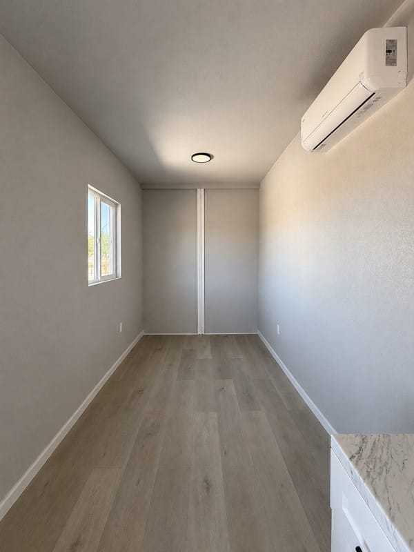 40 FT HC Container Home 1 Bedroom / Bathroom W Kitchen - Image 2