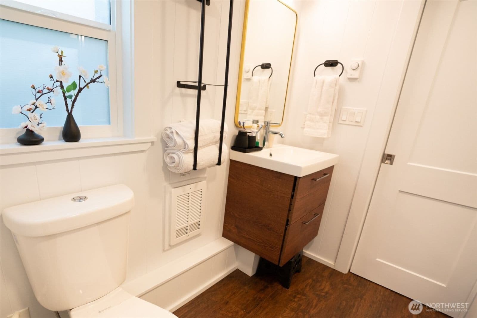 2023 Mint Tiny House L5 Violet — 34′ Loft Edition on Wheels