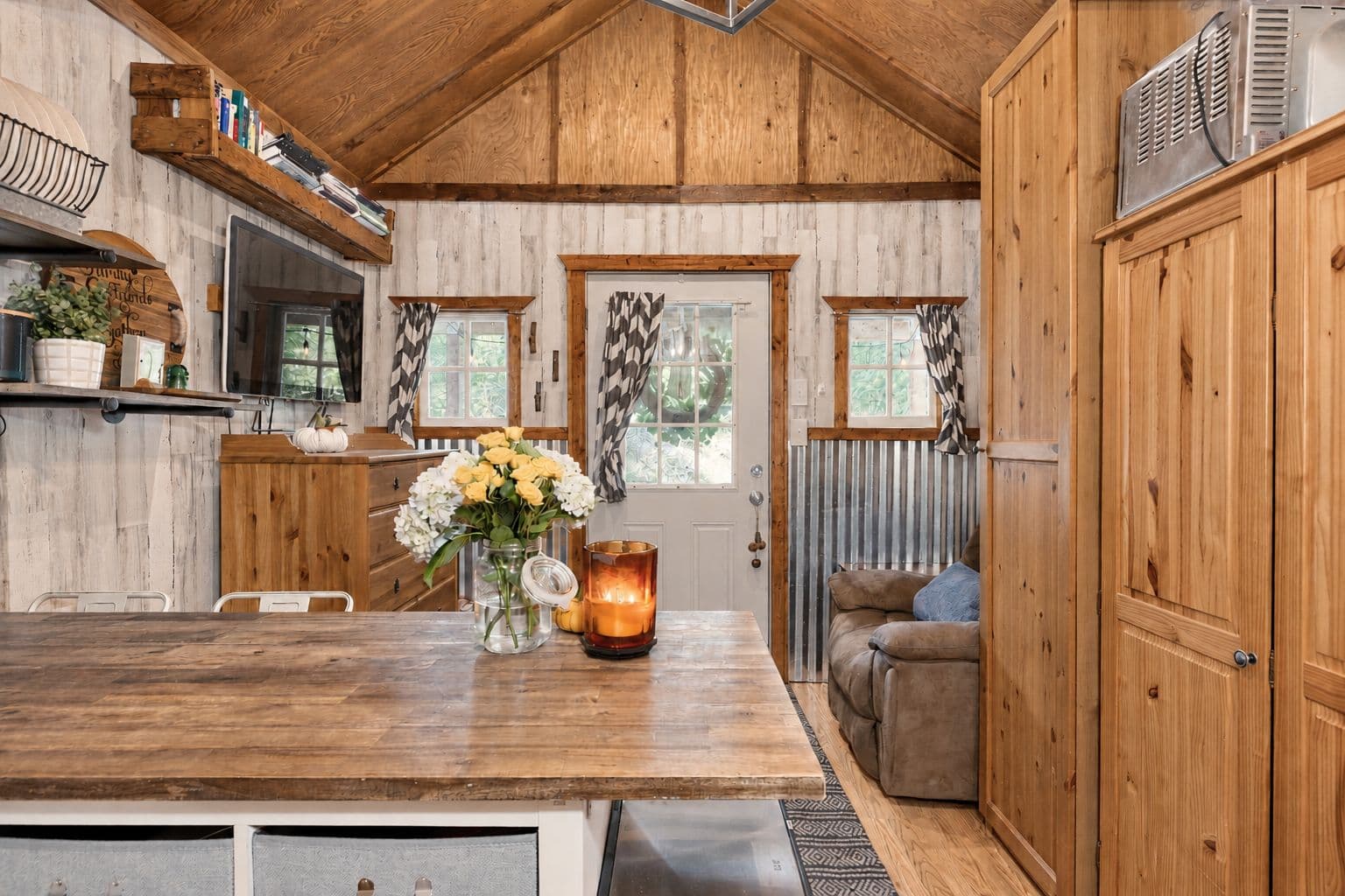 Tiny Home, Big Cottage Charm! - Image 3