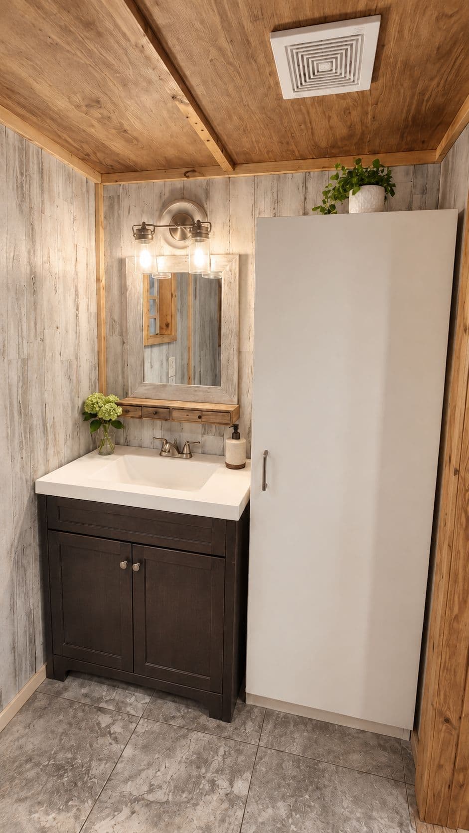 Tiny Home, Big Cottage Charm! - Image 4