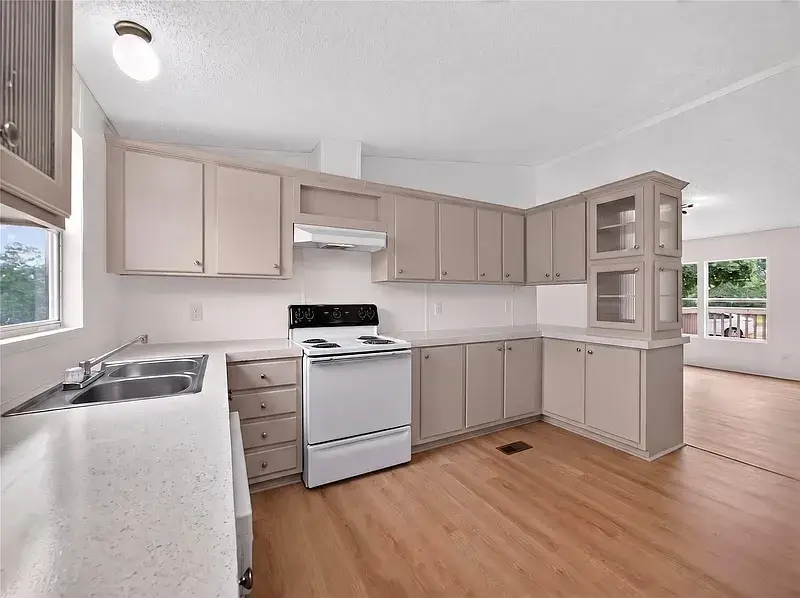 2846 Indian Trl, Kingsland, TX 78639 | 3 Bed, 2 Bath Manufactured Home in Royal Oaks Estates - Image 2