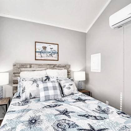 Stunning 1-Bedroom, 1-Bathroom Modern Park Model Tiny Home with Built-In Porch - Image 5