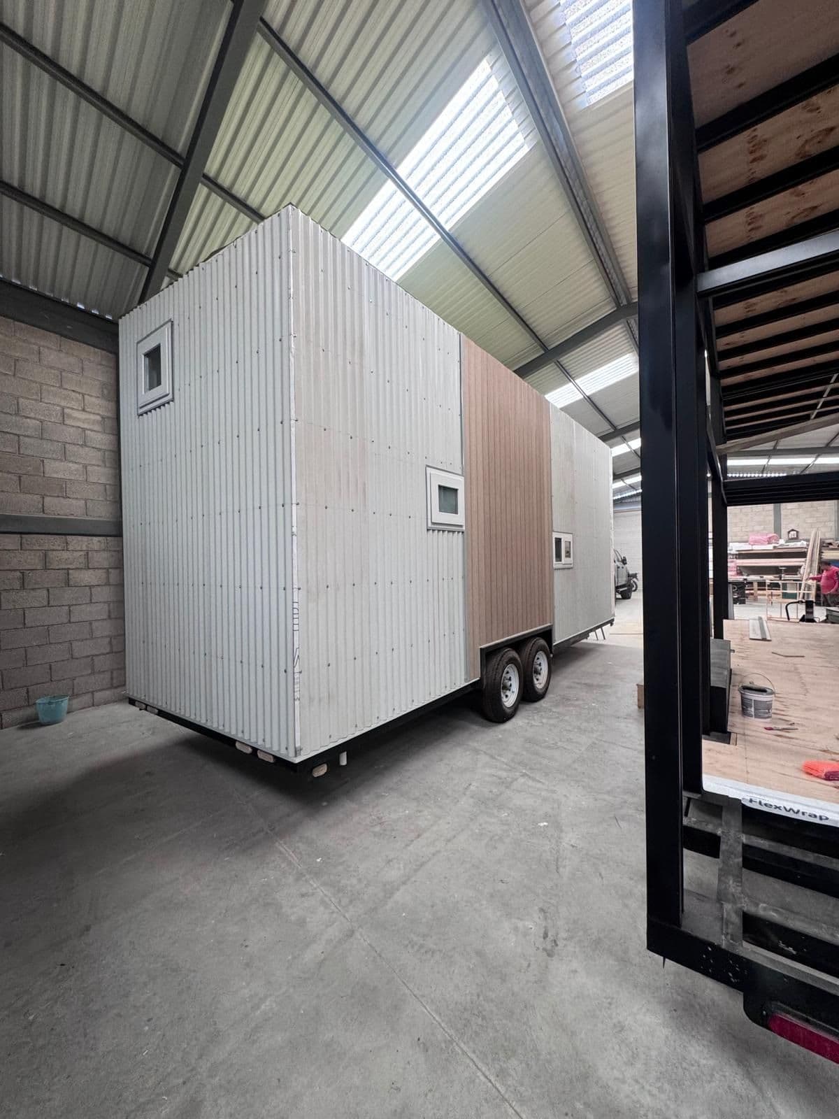 New 25ft Tiny Home Main. Floor Bedroom, Full Kitchen & Spacious Loft by Tiny Topanga