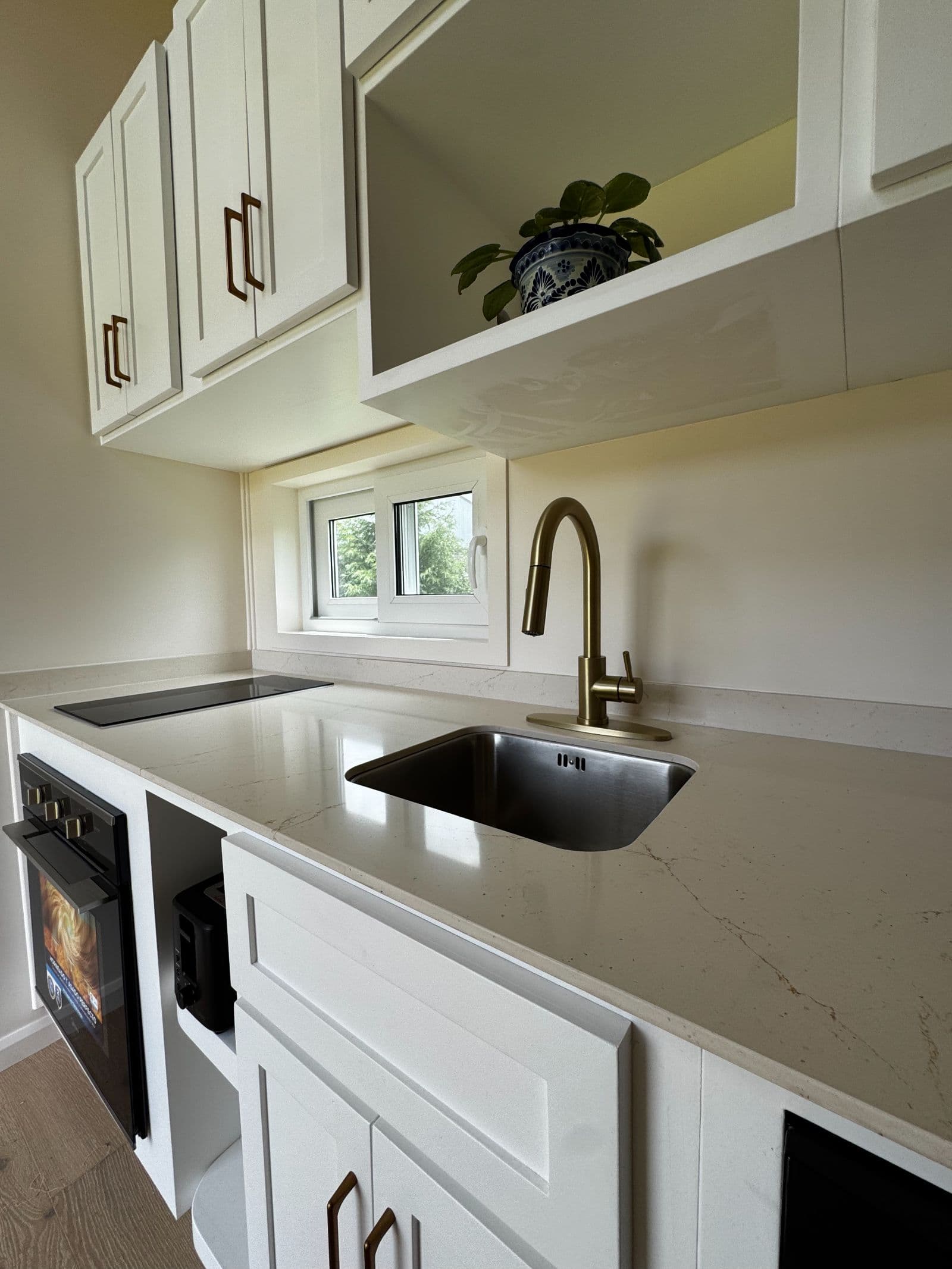 25ft Tiny Home with Main-Floor Bedroom for Sale! Main Floor Bedroom, Full Kitchen & Spacious Loft - Shipping anywhere in the U.S. by Tiny Topanga - Image 5