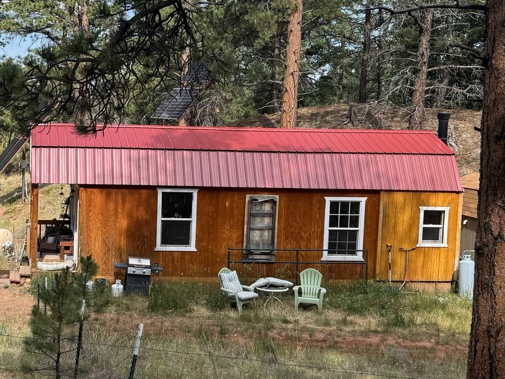 Custom 550 Sq Ft Off-Grid Modern Mountain Retreat - Image 3