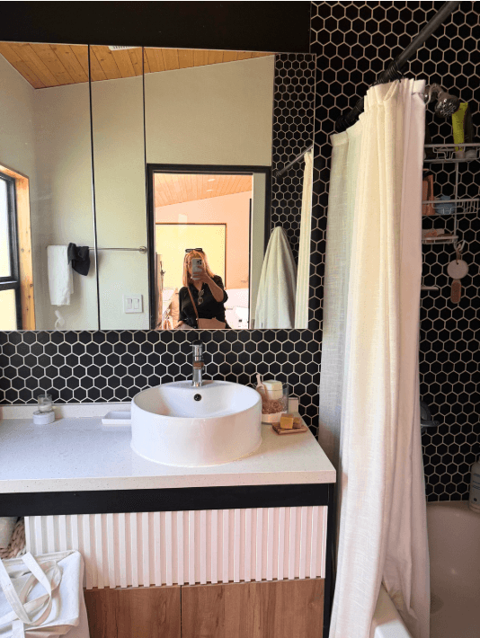 Luxury Modern Tiny Home - Image 4