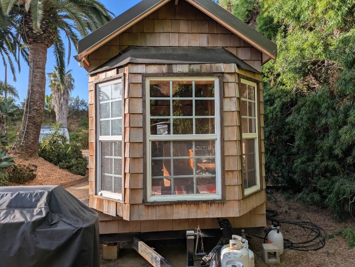 Handcrafted Tiny Home on Wheels – Cedar Shingle, Hardwood Floors, Fireplace | Move-In Ready - Image 3