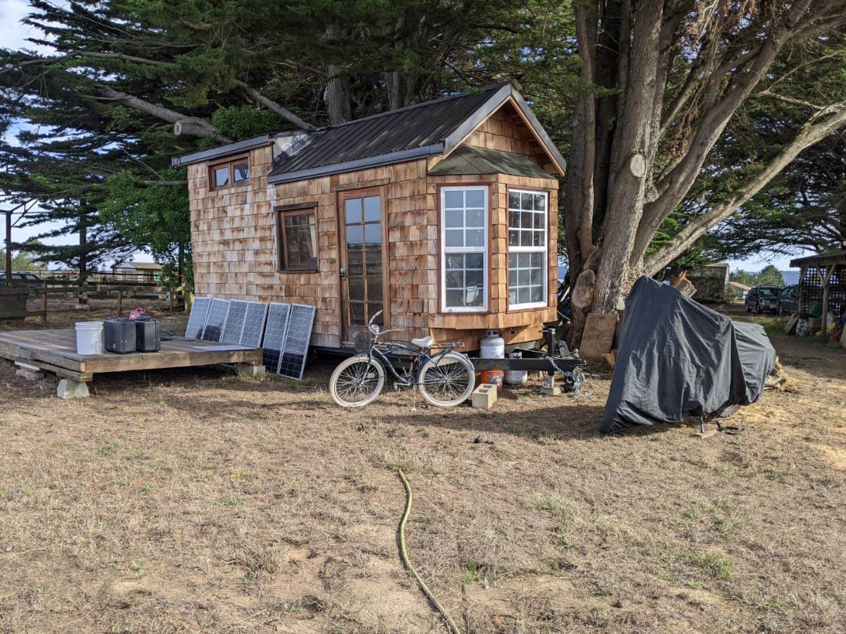 Handcrafted Tiny Home on Wheels – Cedar Shingle, Hardwood Floors, Fireplace | Move-In Ready - Image 5