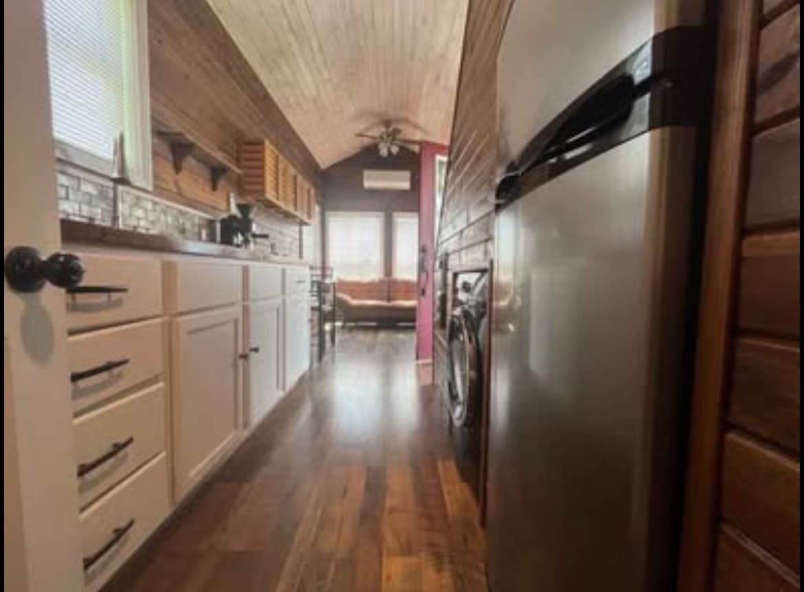 Beautiful Baby Blue Tiny Home-Excellent Condition - Image 5