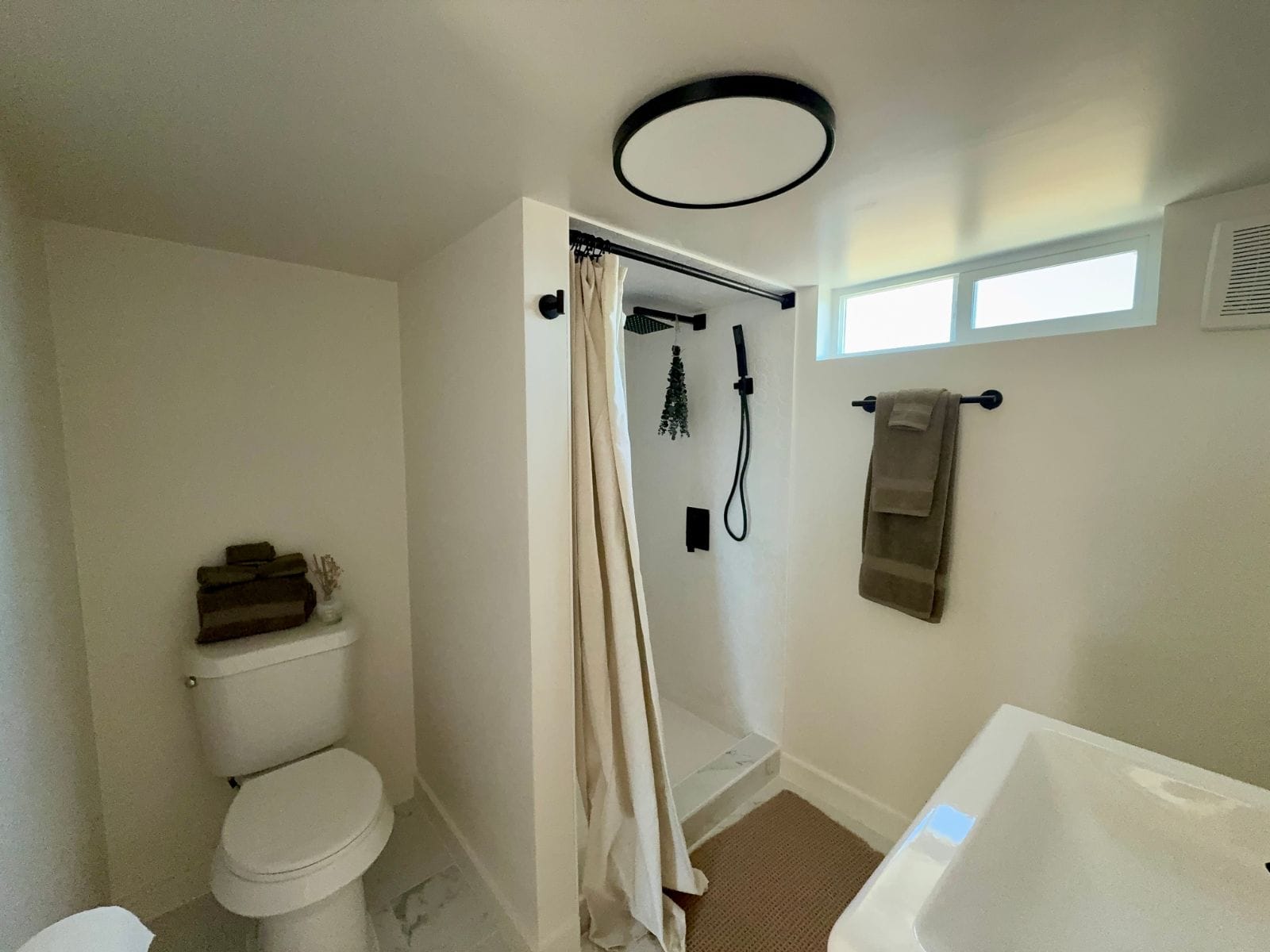 Nexus New Tiny Home 🏡 - Image 3