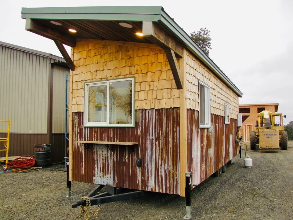 Beautiful Tiny House on Wheels – 2025 Custom Build, Financing Available, Free Delivery - Image 5