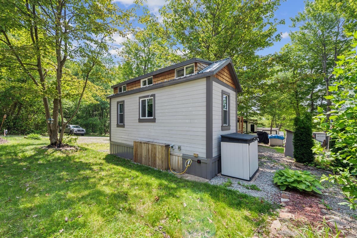Custom Tiny House - Image 2
