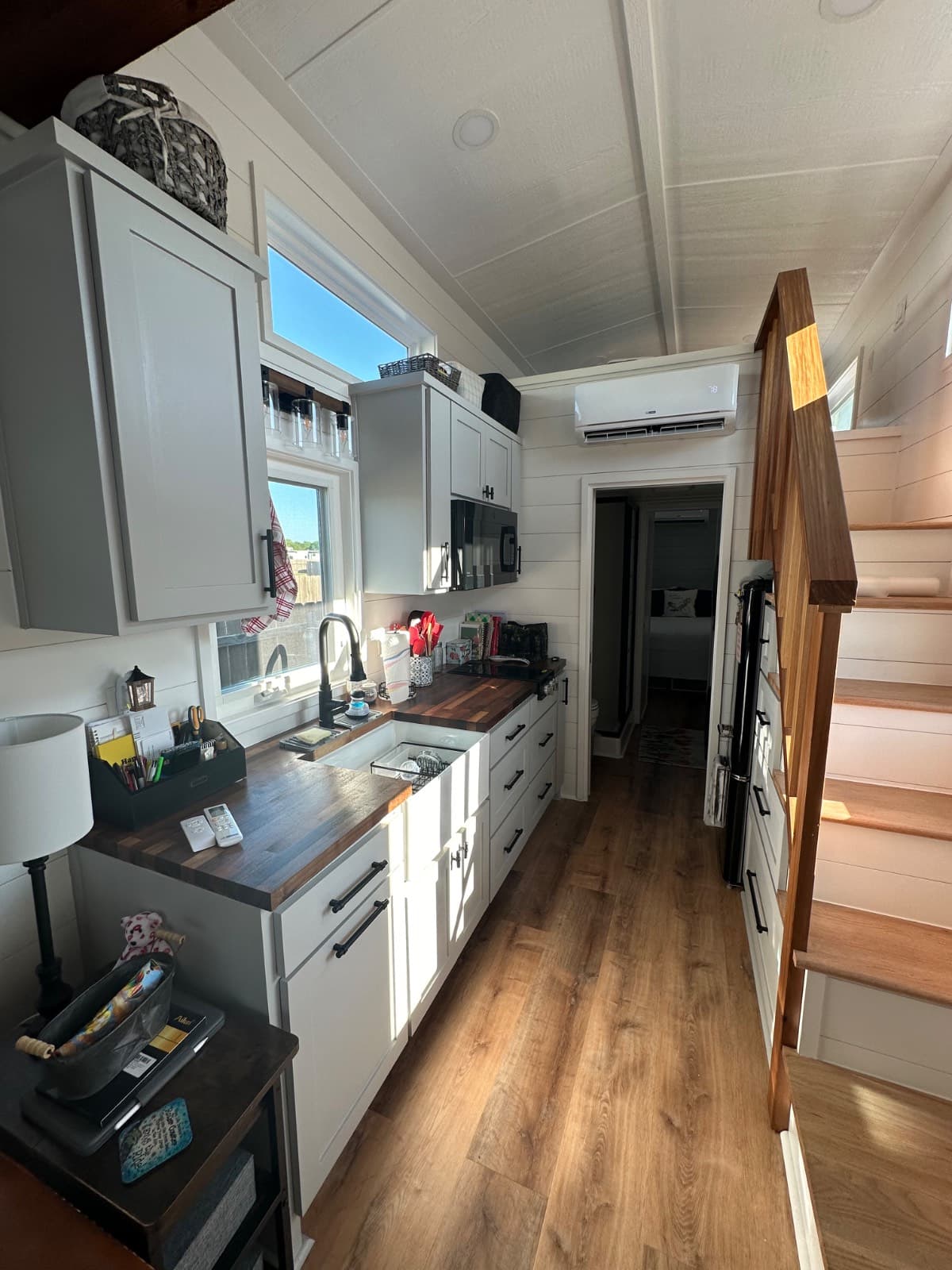 Beautiful 32ft Tiny house on Wheels - Image 2