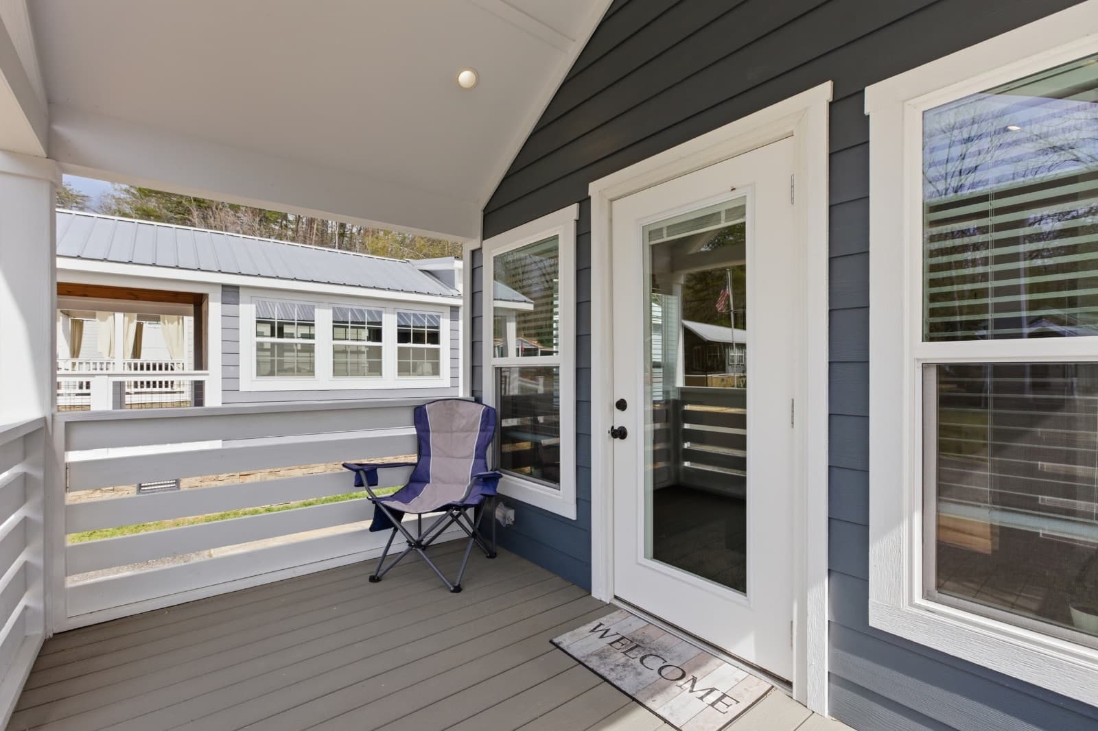 Simple living meets modern comfort - Image 2