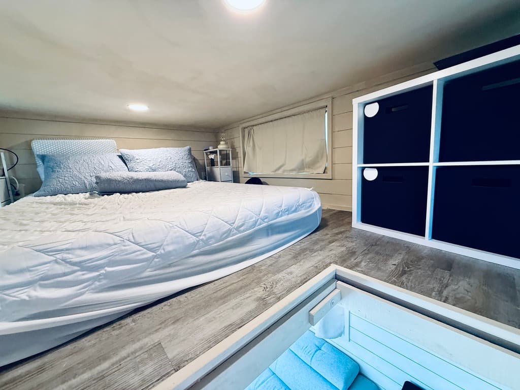 Fully Furnished 2Bdrm, 1 Bath THOW: Tiny Robin's Nest - Image 4