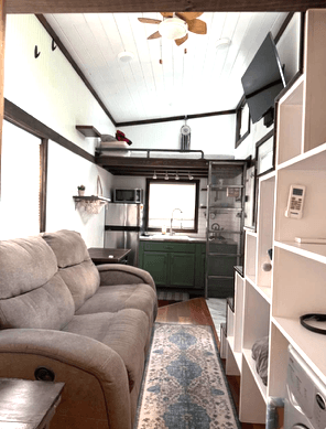 Beautiful Wind River Tiny Home – Move-In Ready, Fully Equipped & Airbnb Potential!