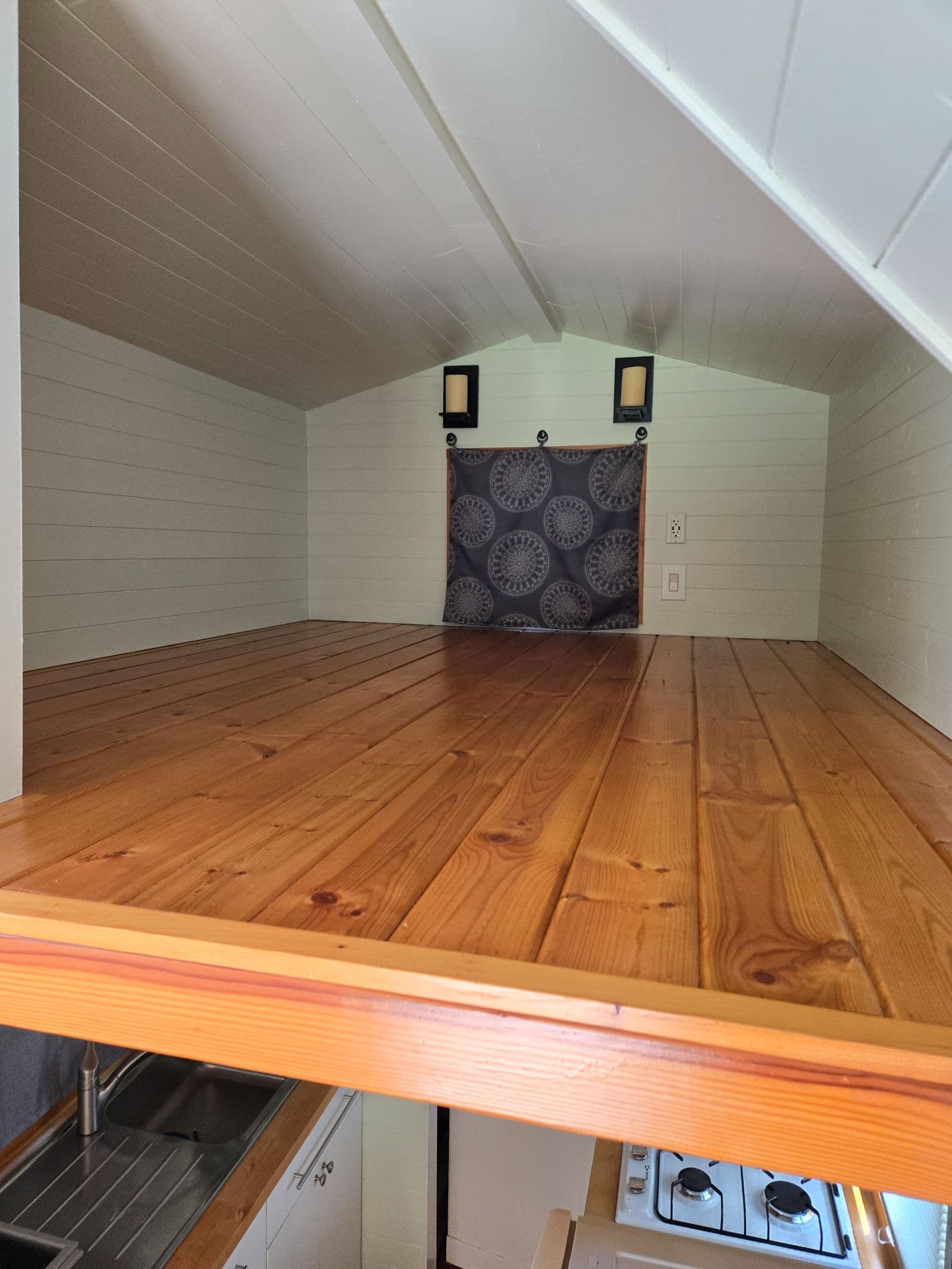 2014 Tumbleweed, 400+ SF, Vinton VA - Image 5
