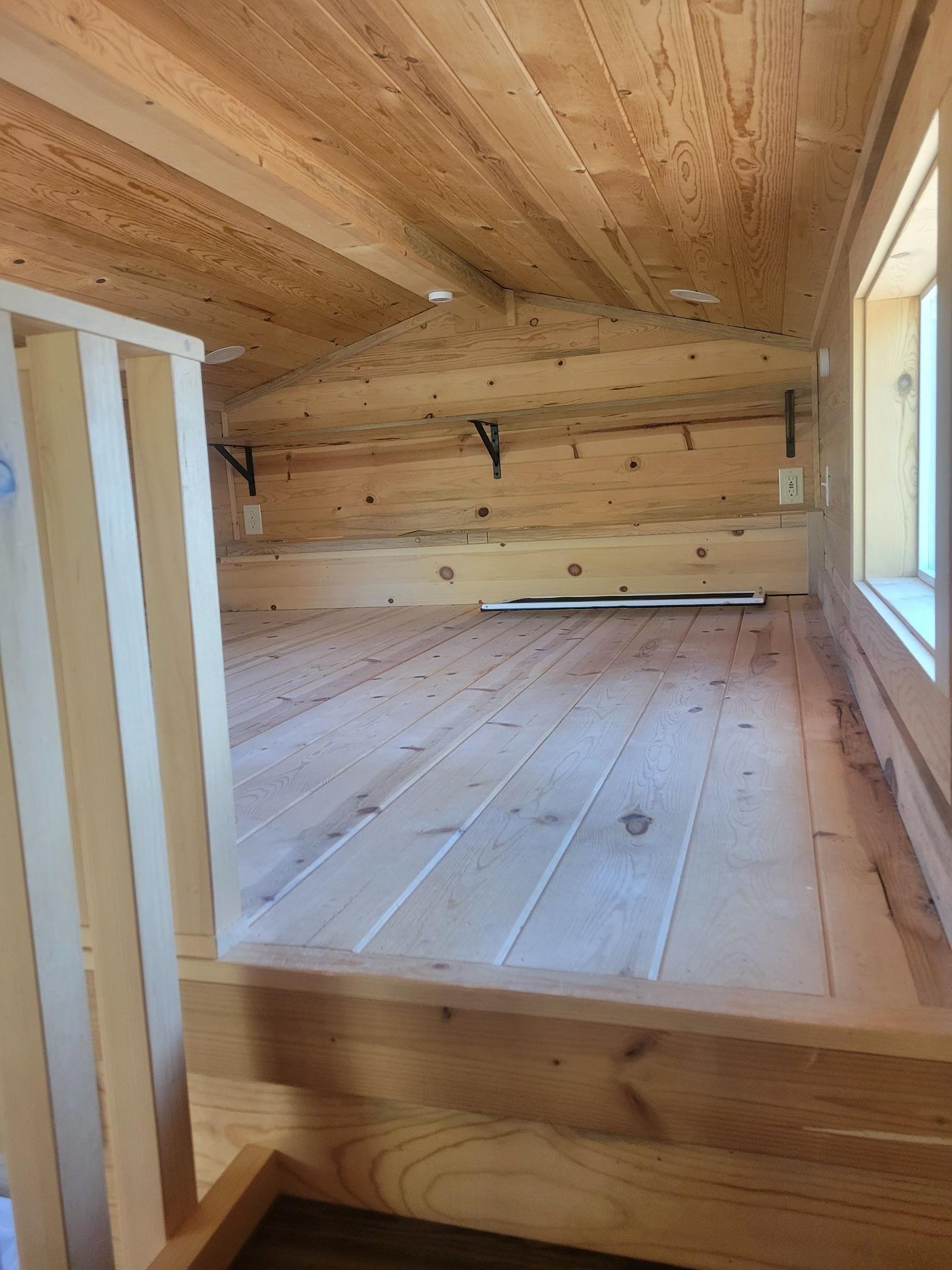 Tumbleweed Farallon Upgraded Tiny House on Wheels - Image 4