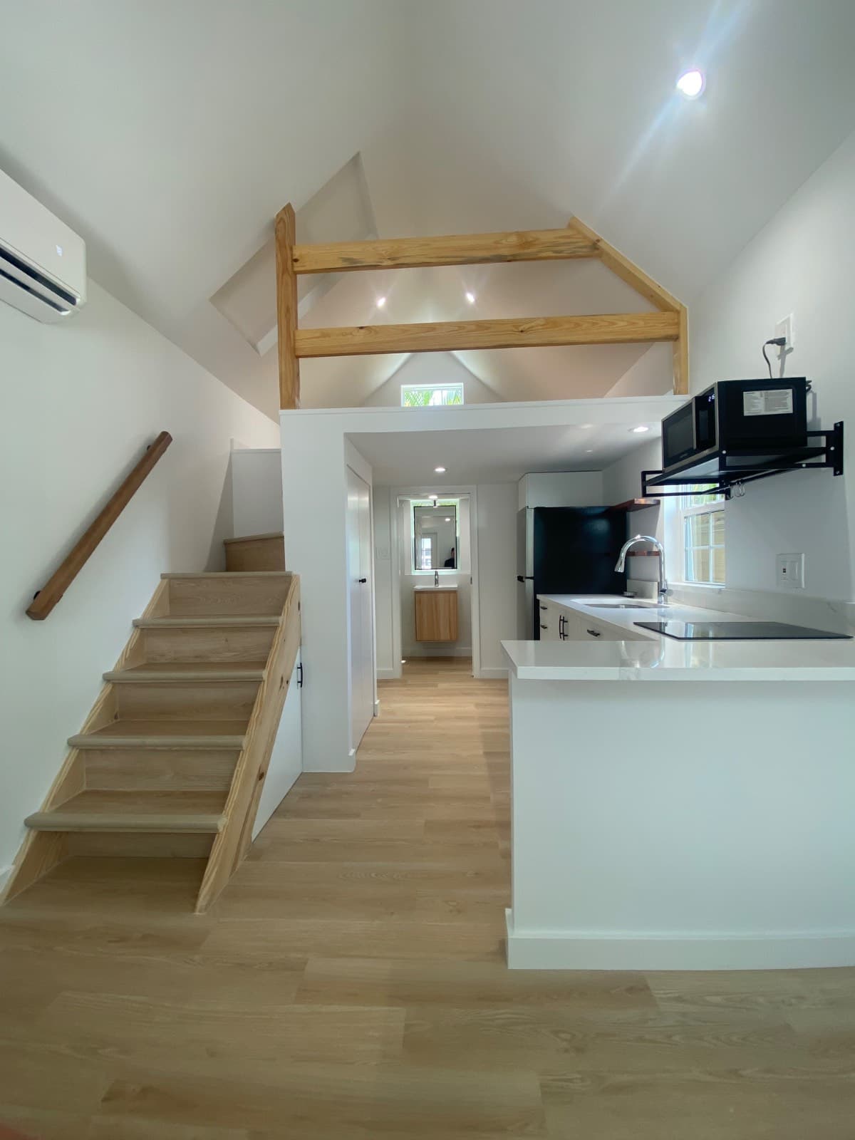 20 by 10 beautiful modern tiny home - Image 2