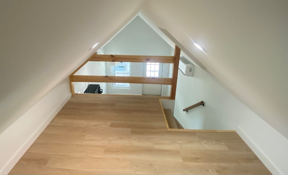 20 by 10 beautiful modern tiny home - Image 3