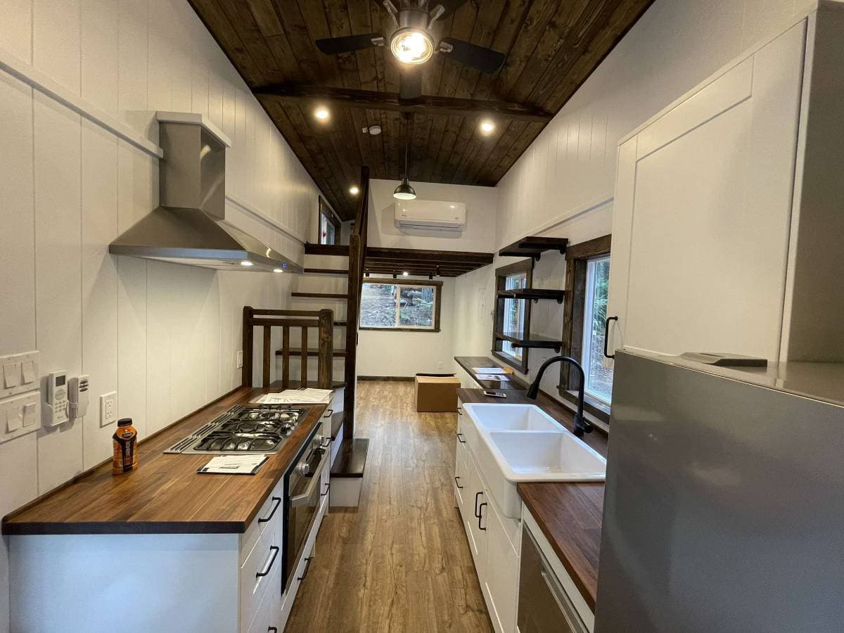 2021 41FT Canada Goose Tiny House - Image 3