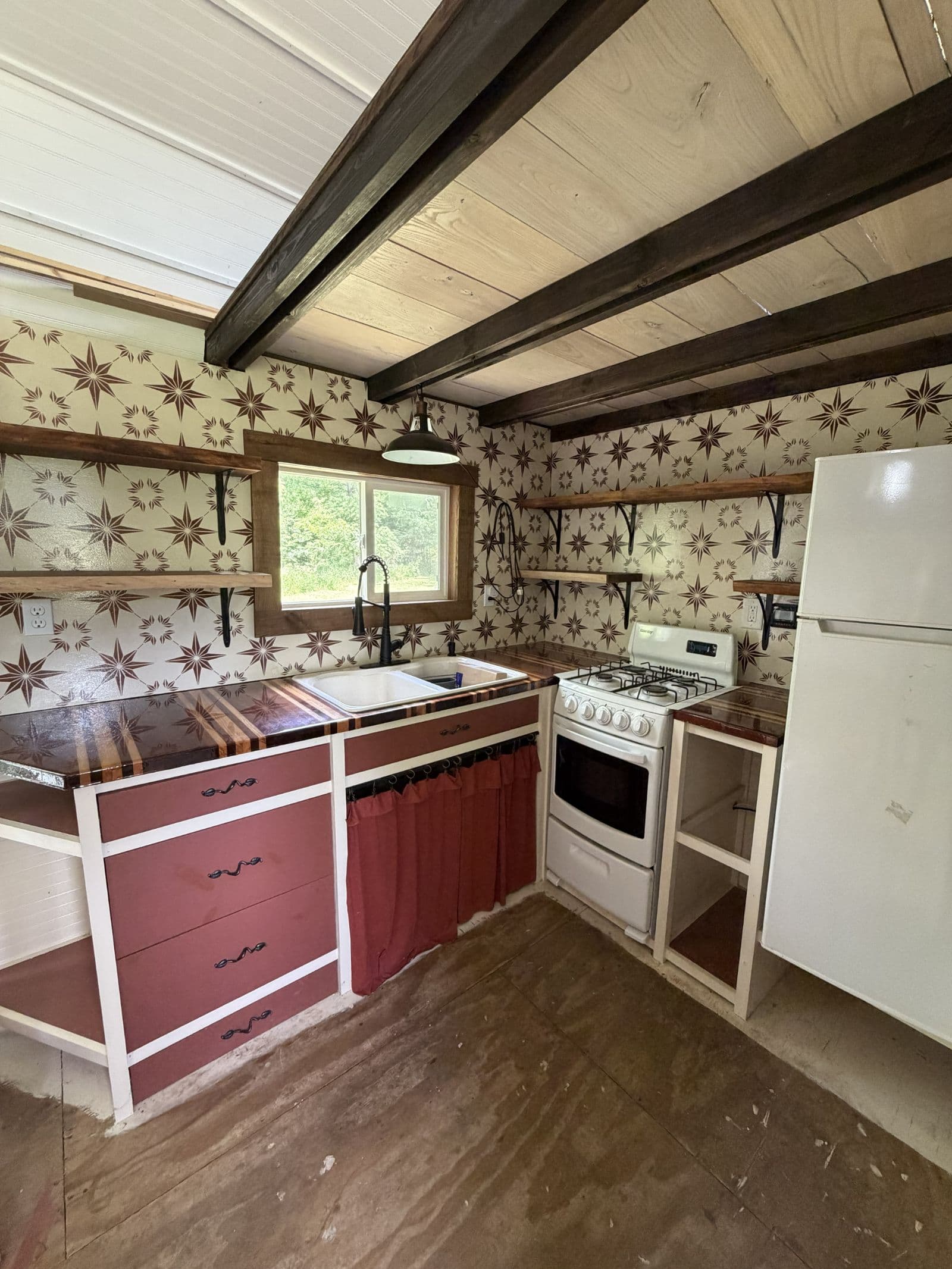 Off-Grid Tiny Home / Cabin 12' x 24' - Image 5