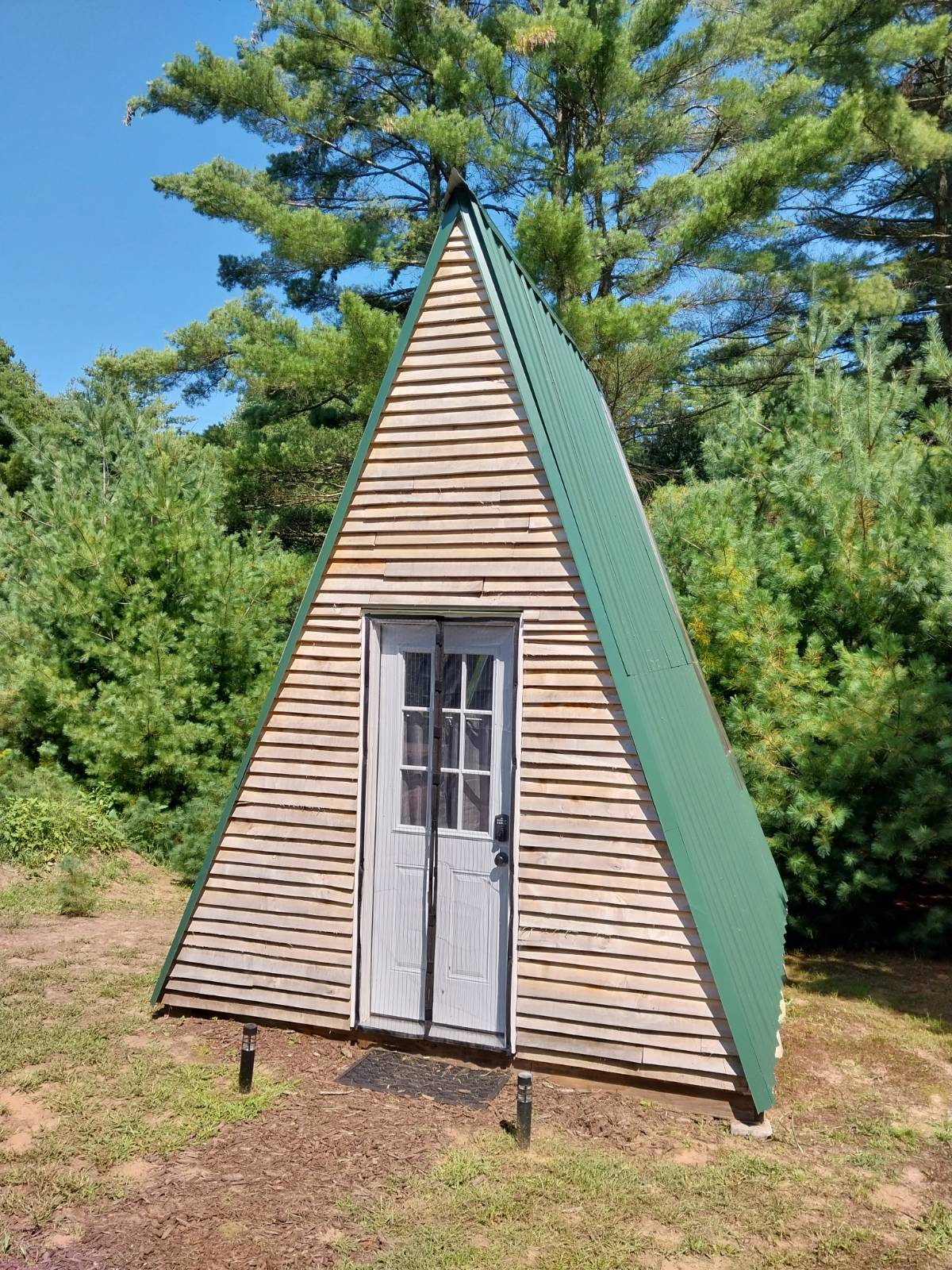 Serene acreage with Tiny Cabins