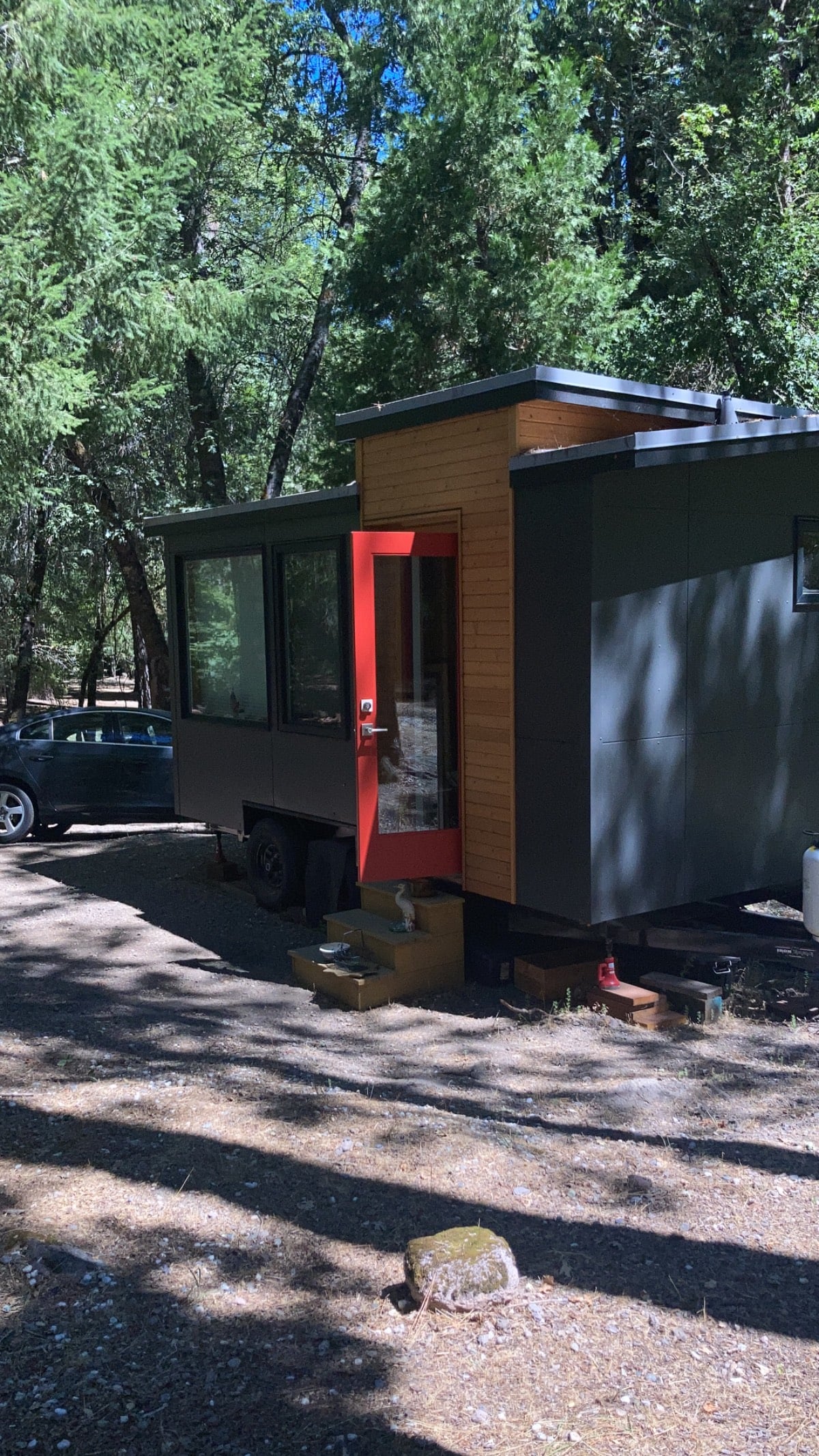 Nice Tiny Home 16 X 28 Metal color.