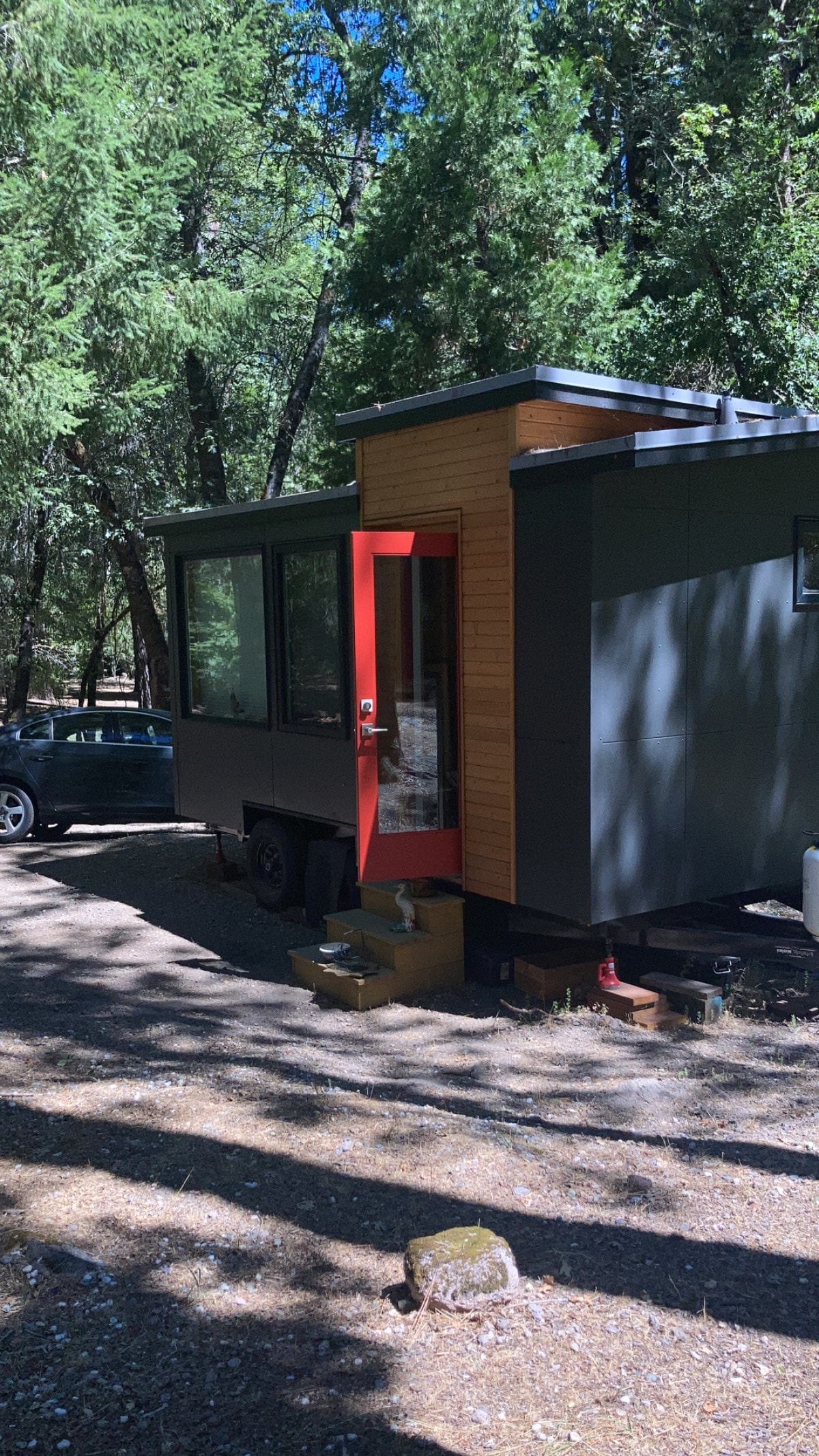 Nice Tiny Home 16 X 28 Metal color.
