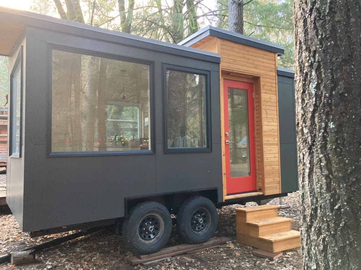 Nice Tiny Home 16 X 28 Metal color. - Image 4