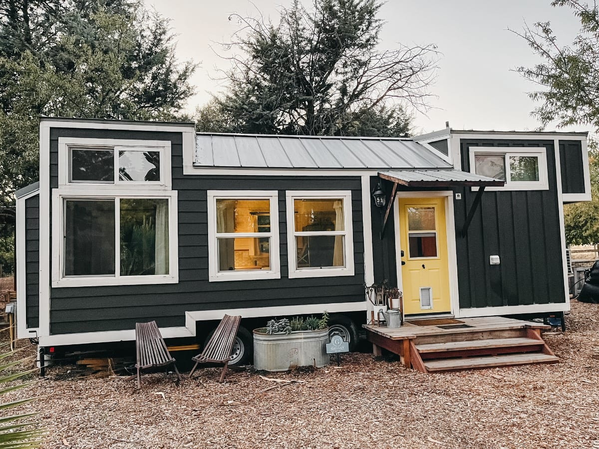Tiny Farmhouse - 34ft Beautiful Build