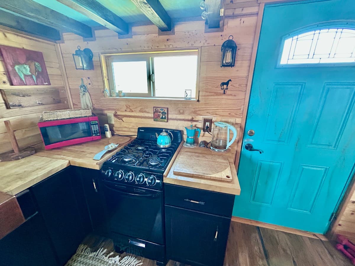 26' Custom-Built Tiny Home on Wheels — Heavy-Duty Construction — Ideal for Permanent Placement - Image 5