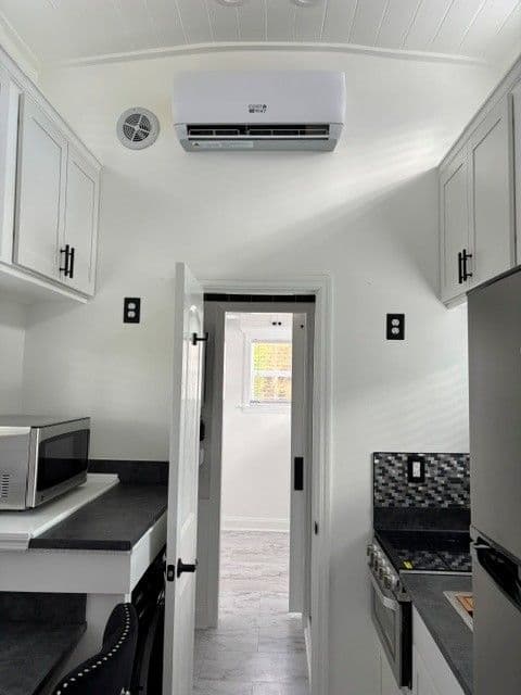 Luxury 22' Tiny House - Image 3