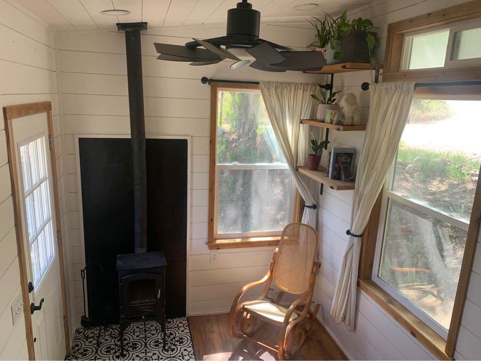Gorgeous 2021 THOW for sale in excellent condition - 212 sqft
