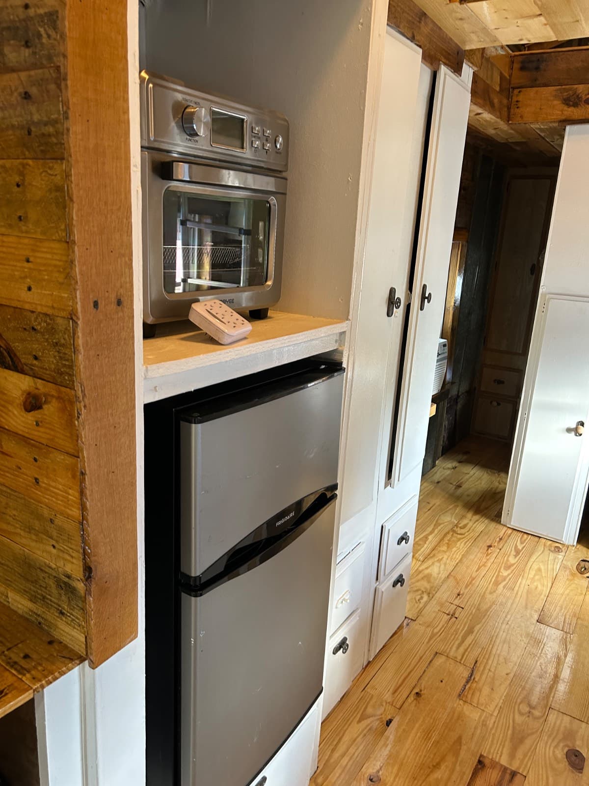Tiny home on wheels - Image 5