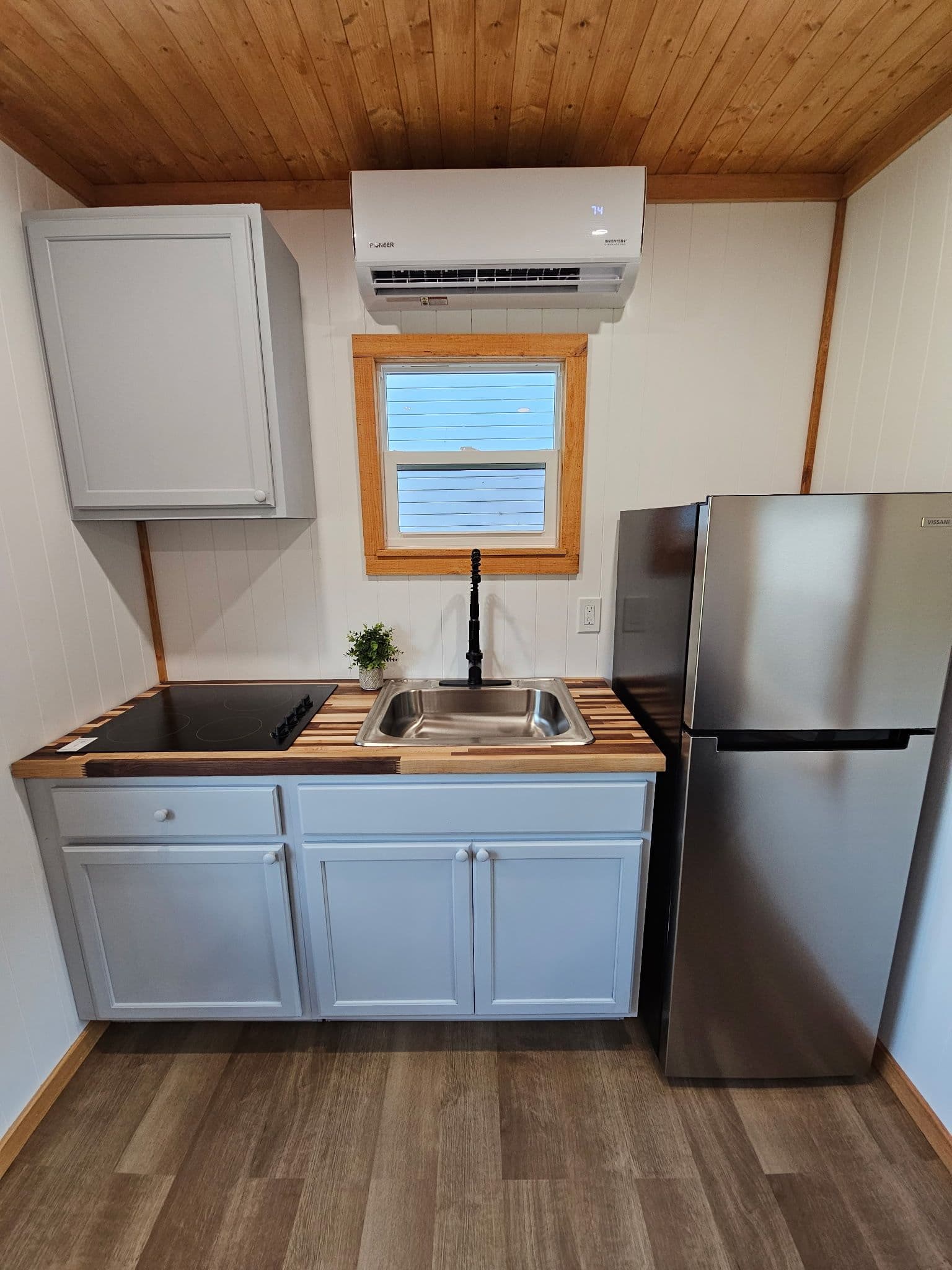 Tiny Home with Main Floor Bedroom FOR SALE Delivery Can Be Included - Image 3