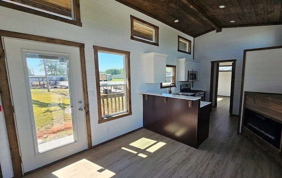 The Veranda by Tiny Home Depot - Image 3
