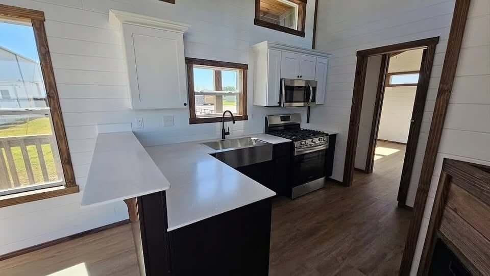 The Veranda by Tiny Home Depot - Image 5