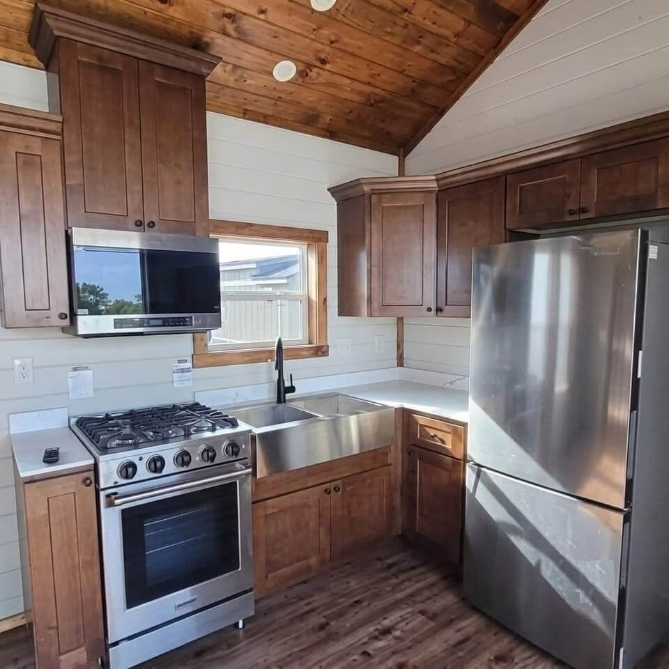 The Lakeside by Tiny Home Depot - Image 3