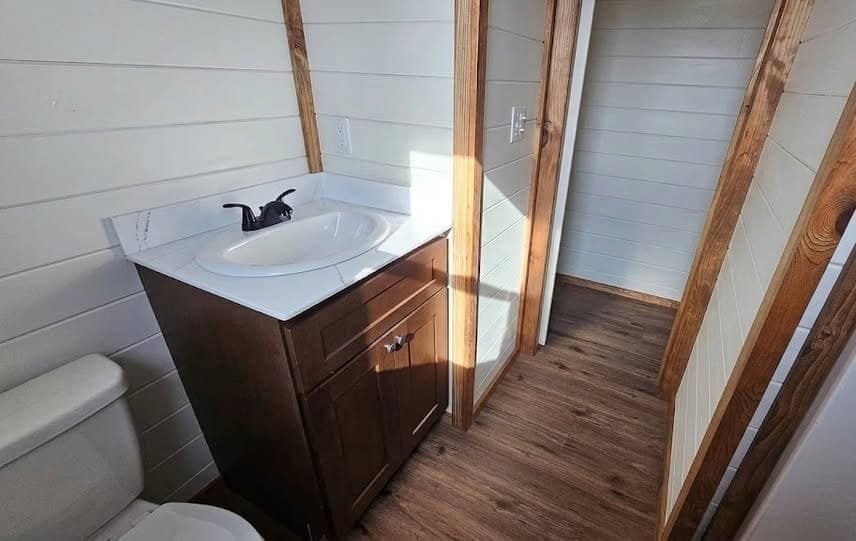 The Lakeside by Tiny Home Depot - Image 4