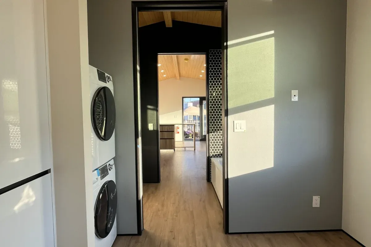 Clever 1 Lux by Clever Tiny Homes - Image 4