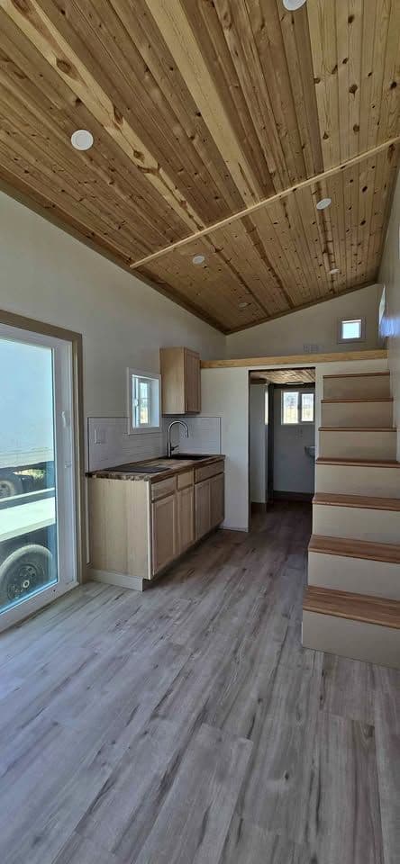 8.5x22 Tiny House on Wheels with Loft, 240 sq ft in Stockton, CA - Image 5