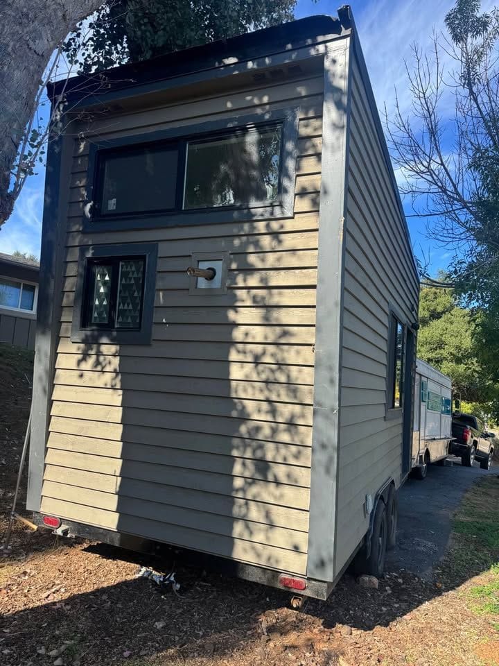 2021 16ft Tiny home on trailer- complete conversion - Image 2