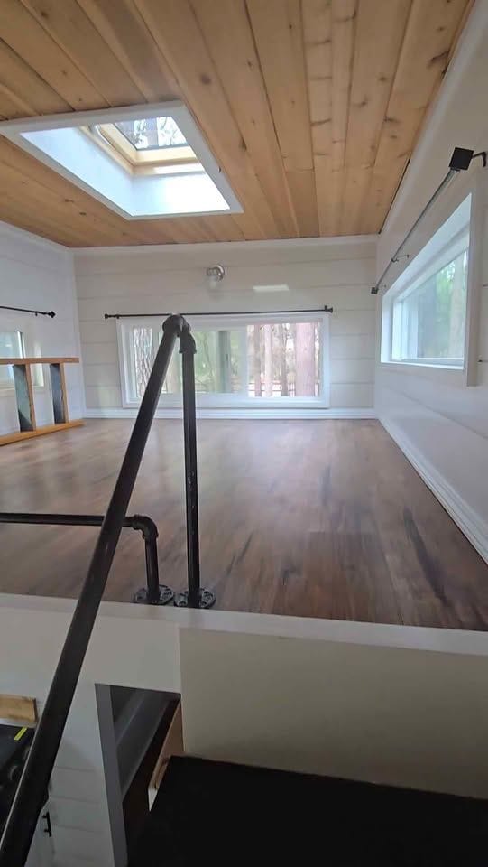 Tiny Home On Wheels with Roof Top, Full Size Tub and so much more! - Image 4