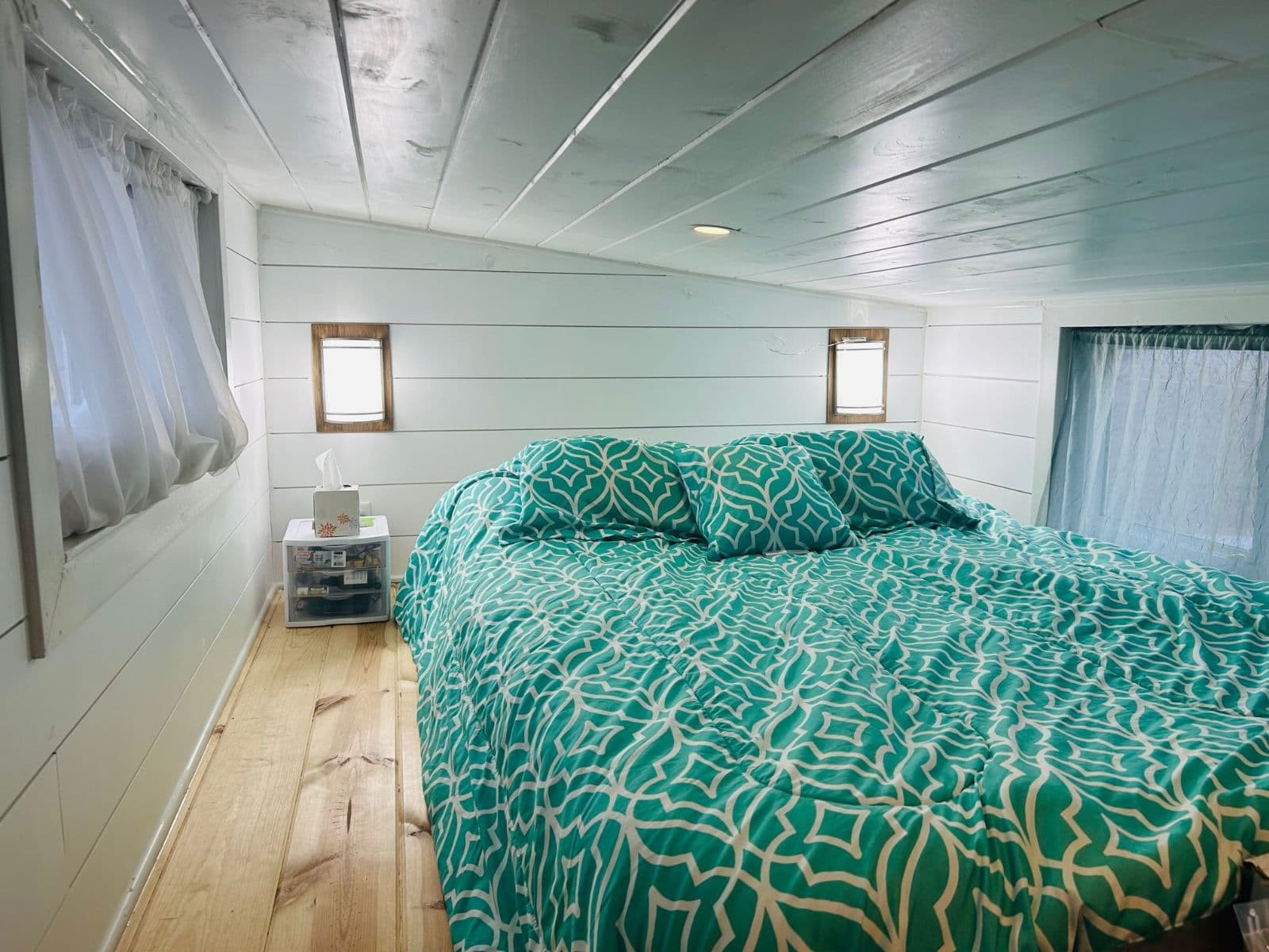 24' Tiny Home on Wheels - Image 3