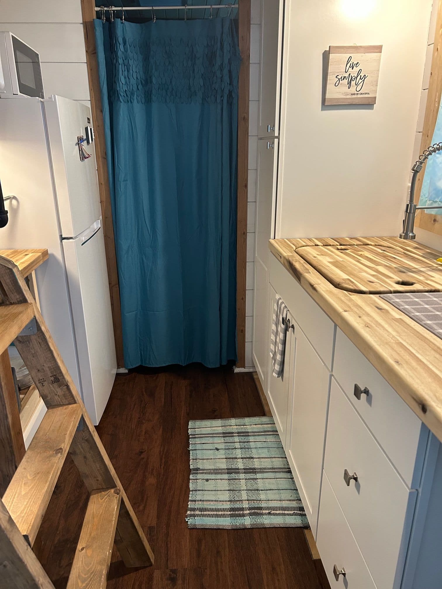 24' Tiny Home on Wheels - Image 4