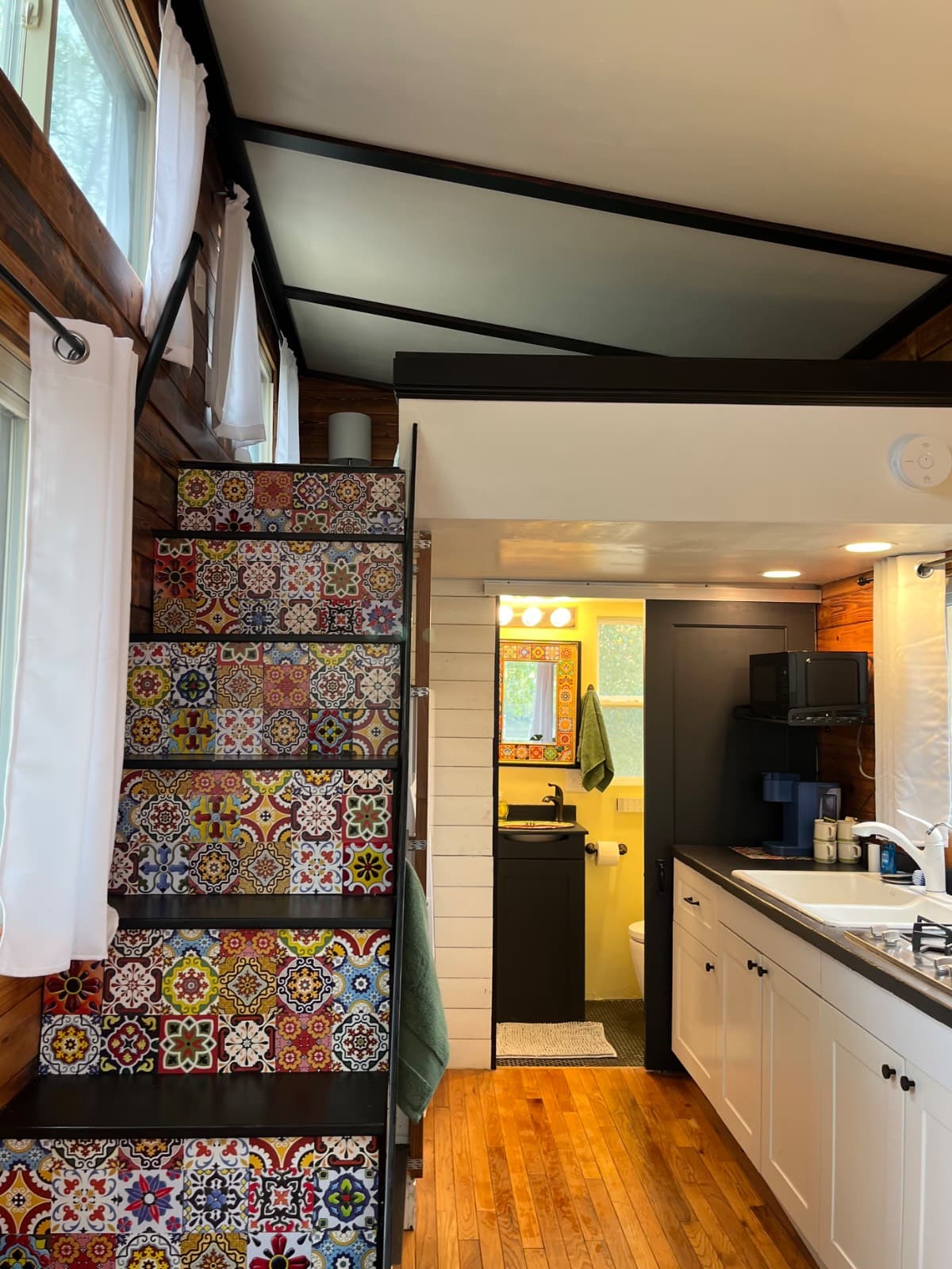 Tiny home on wheels - Image 3