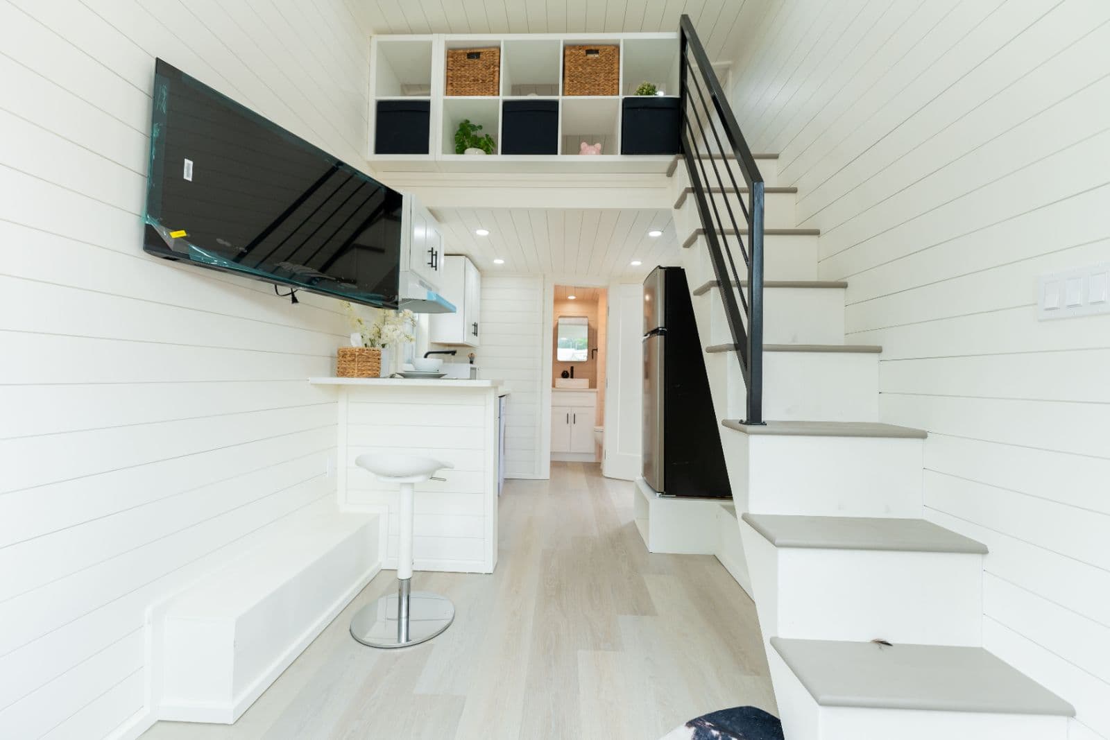 Full-Time Ready 20’ Layout with Full Kitchen and Living area | Sora 20’ - Image 3