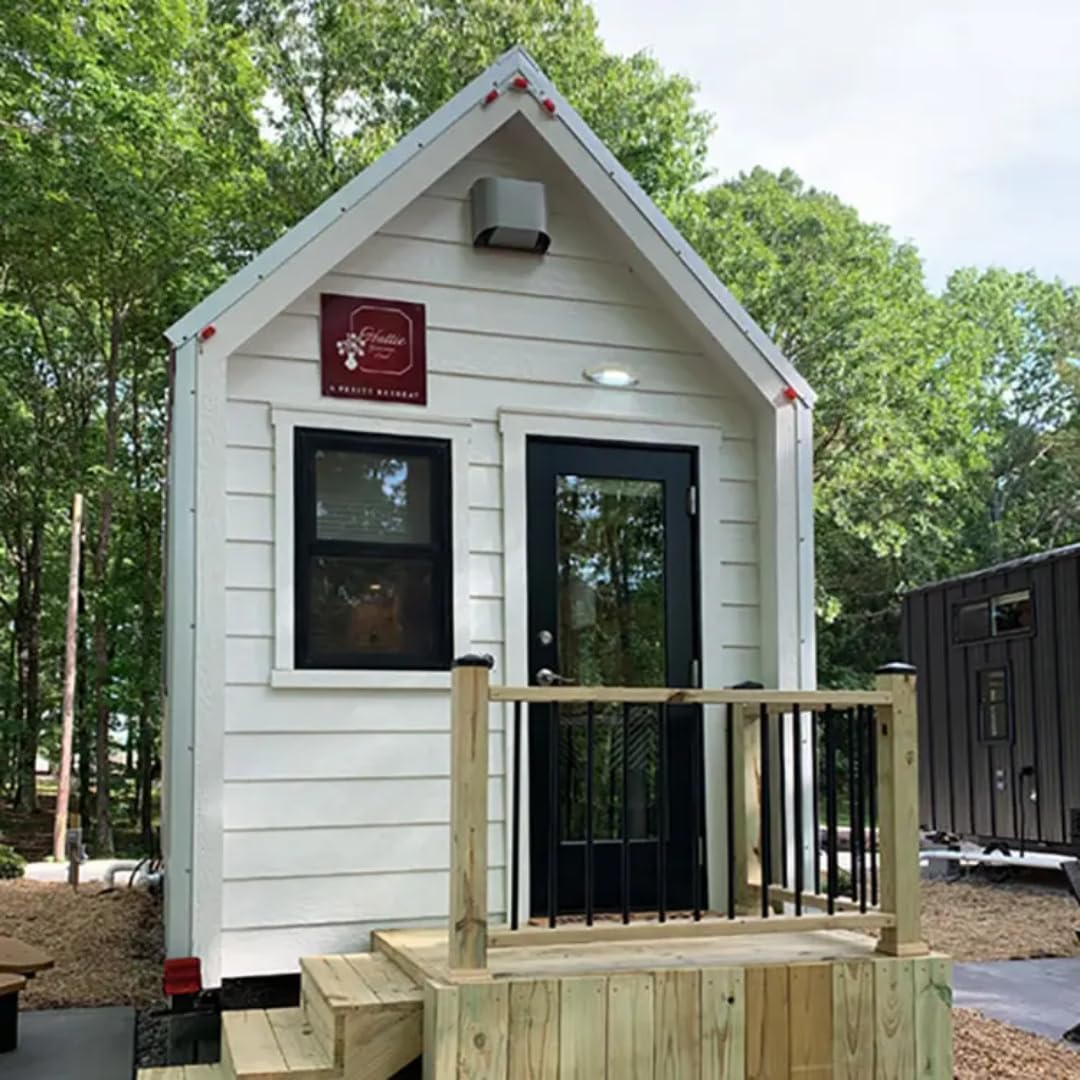 Tiny House Retreat with Metal Roof – Outdoor Patio, Wooden Deck & Fire Pit Area - Image 3